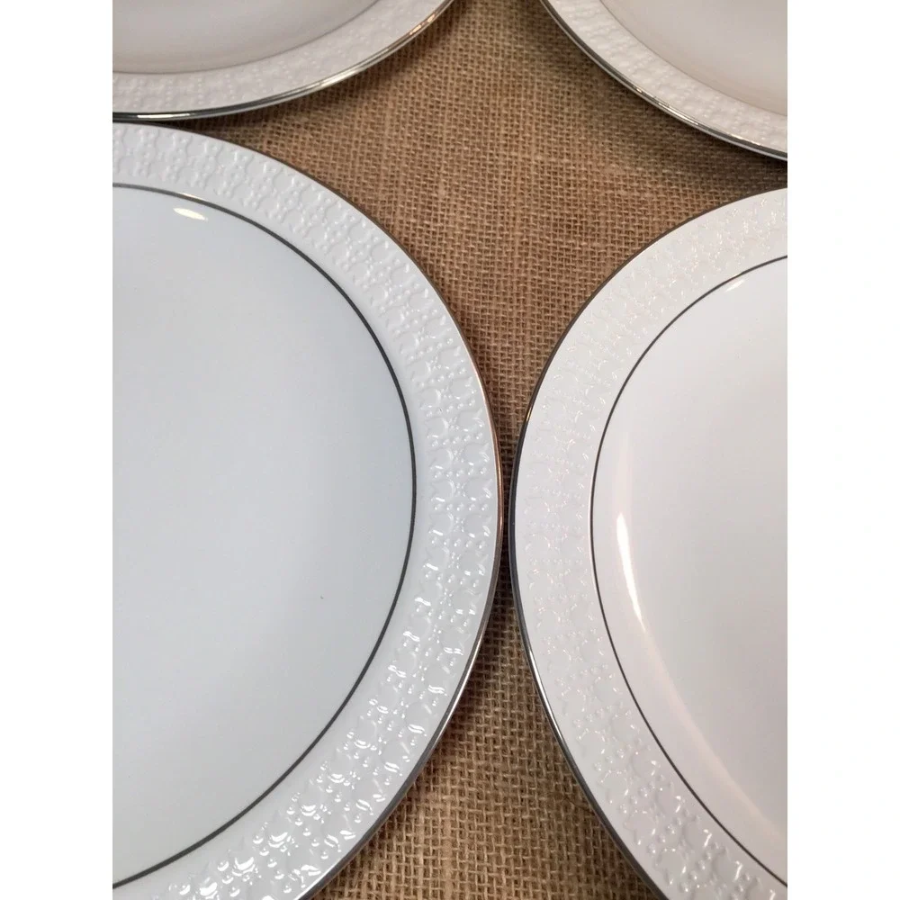 4 Centura by Corning Sculptured Rim Platinum Trim Dinner Plates White 10.5